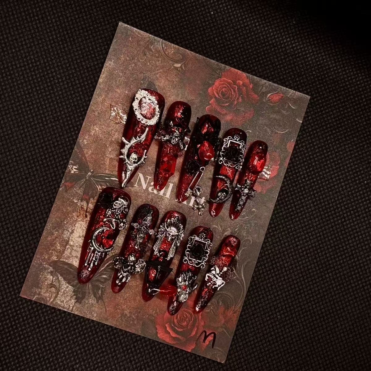 press on nails intrcate nail art