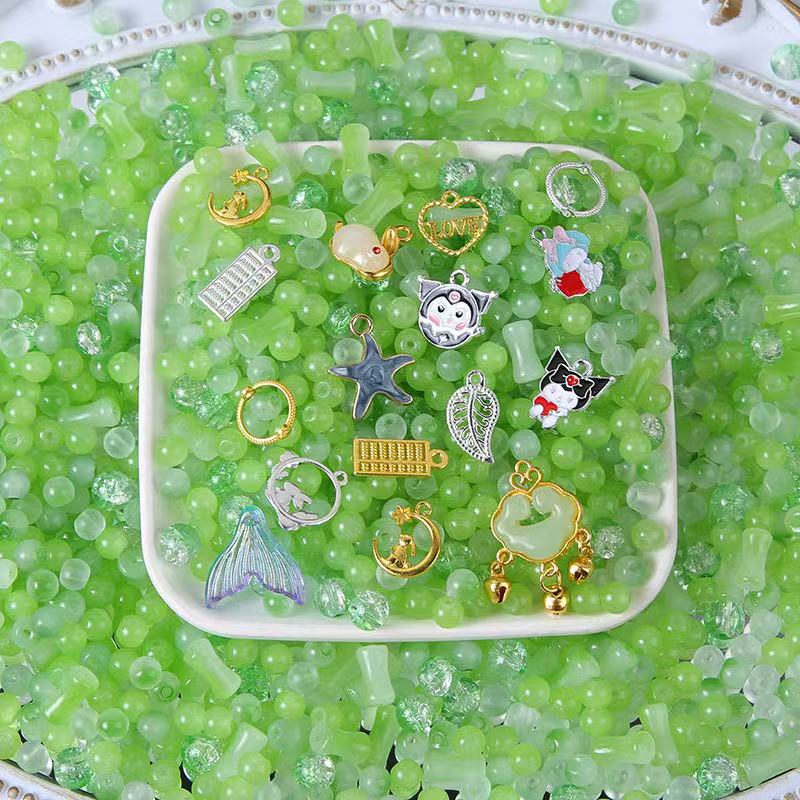 【 Green glass beads appropriate for use on handmade】Live Product-Mix